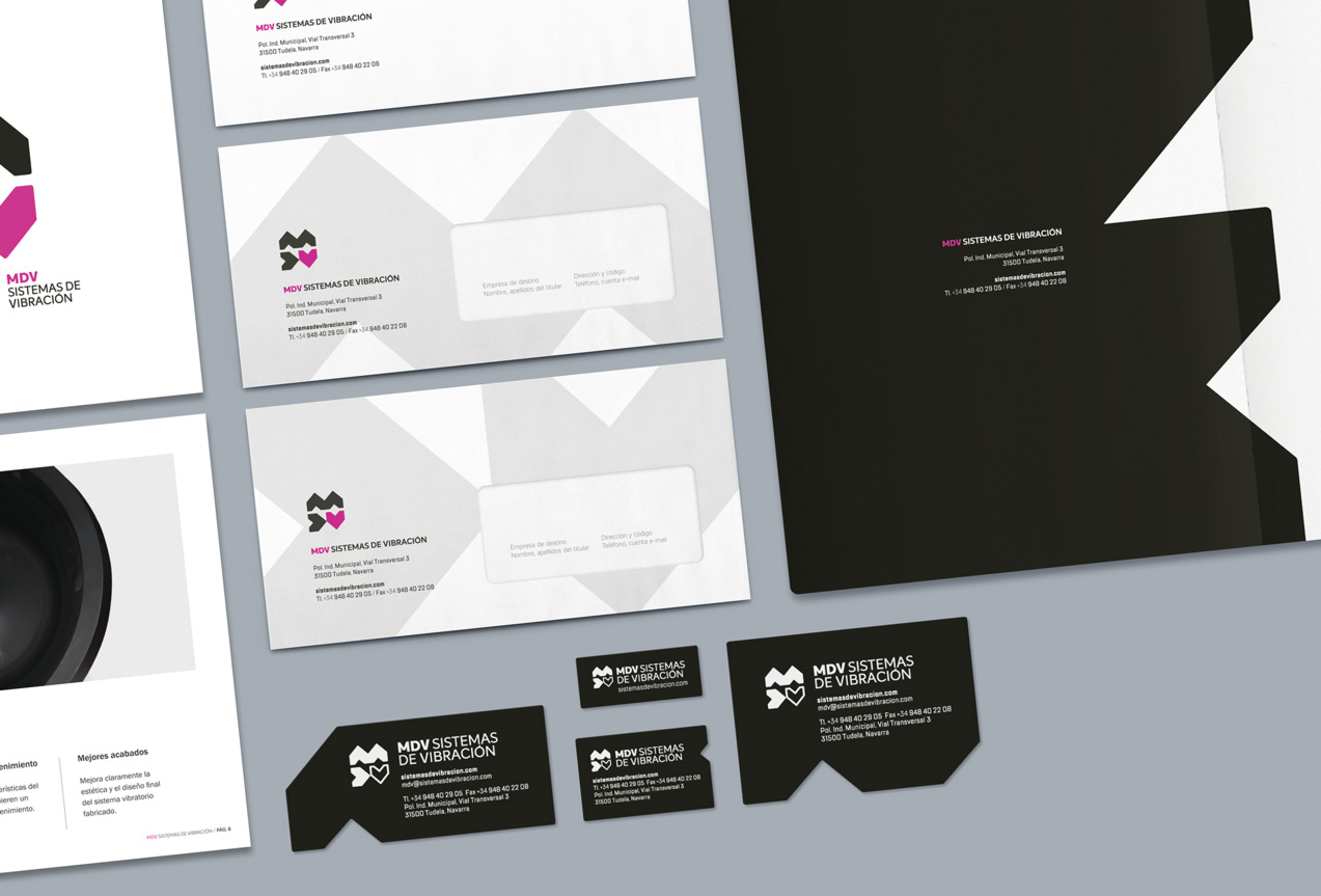 ident_mdv_aplicaciones_zoom1 detalle de diseño de papelería corporativa de MDV