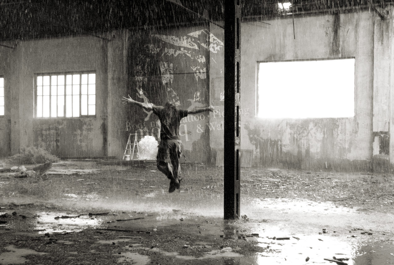 ident_mosiq_rain_act diseño de imagen para mosiq body mod tattoo piercing & wall art