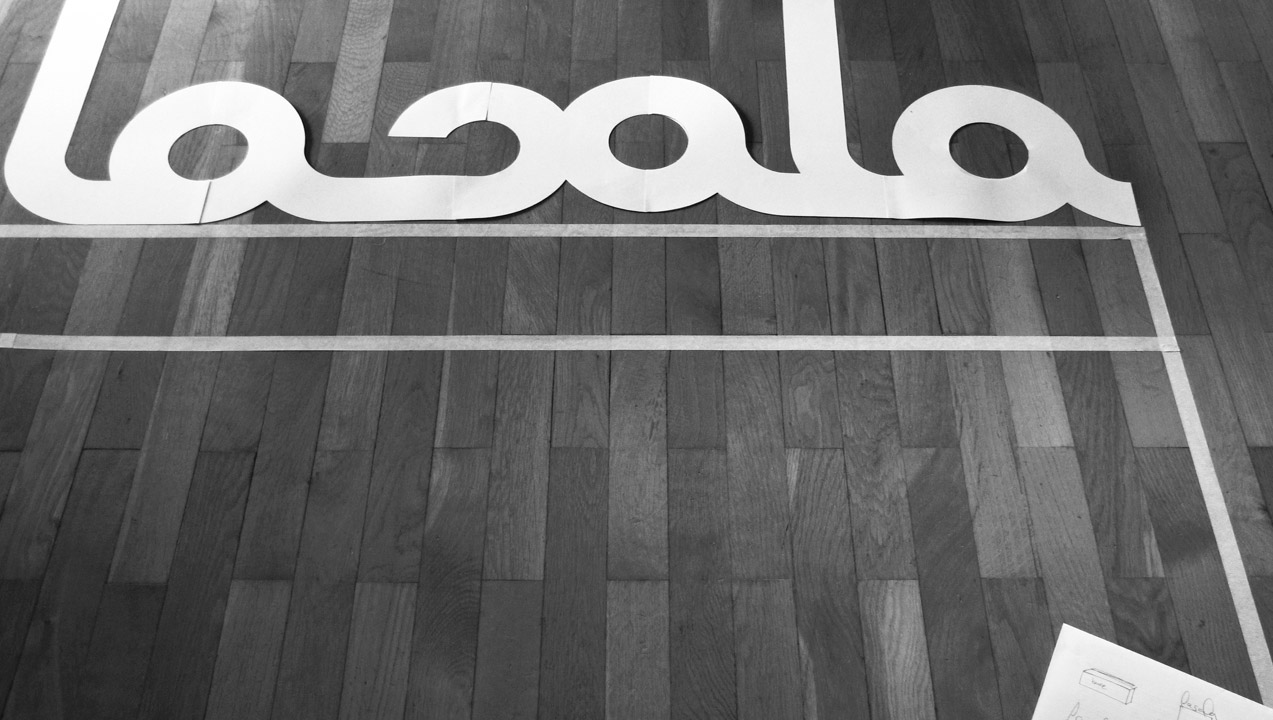 ident_pelgal_bn_making_2 detalle de diseño de rótulo para la sala peluquería