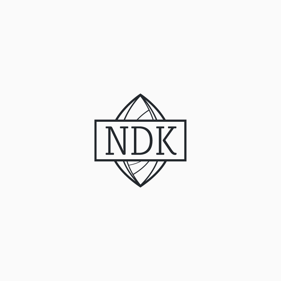 diseño de logotipo de NDK Growshop blanco y negro